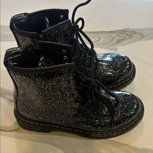 NEW Girls 2 Dr. Martens Junior Glitter Lace Up Boots in Black Cosmic Glitter